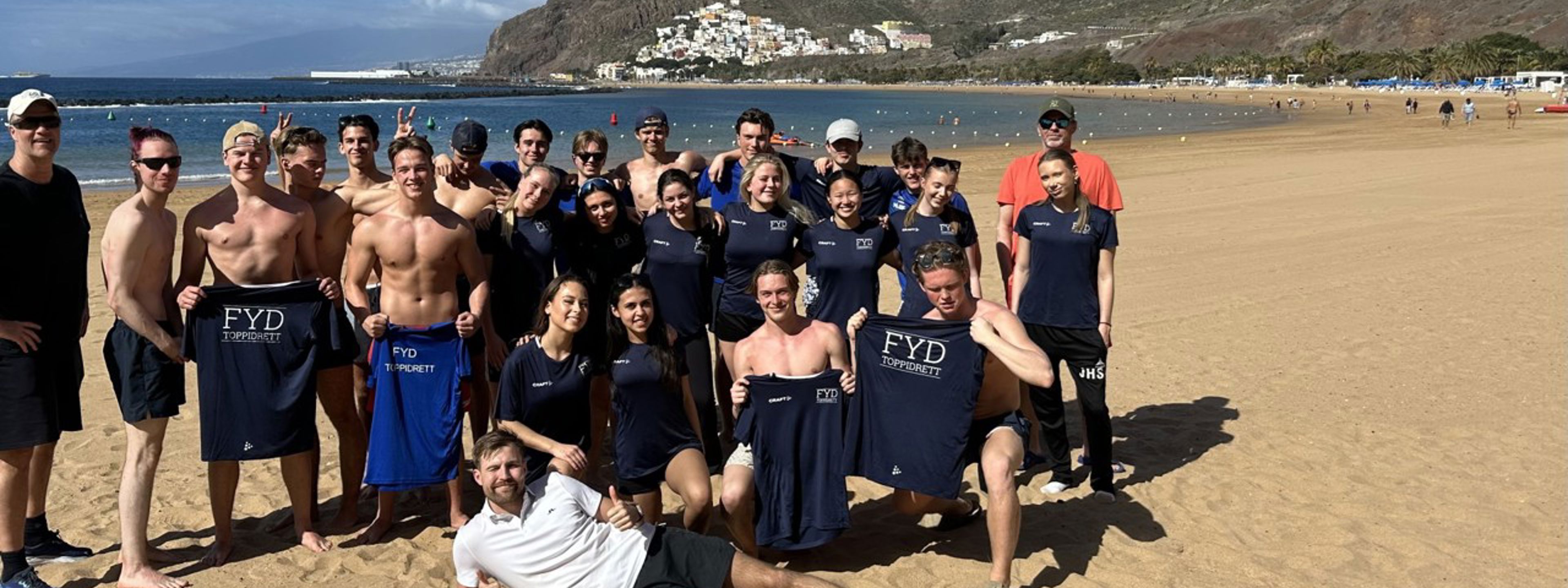 Foto av elever på stand