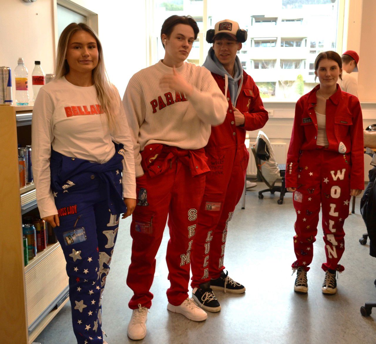 Foto av russ på skolen