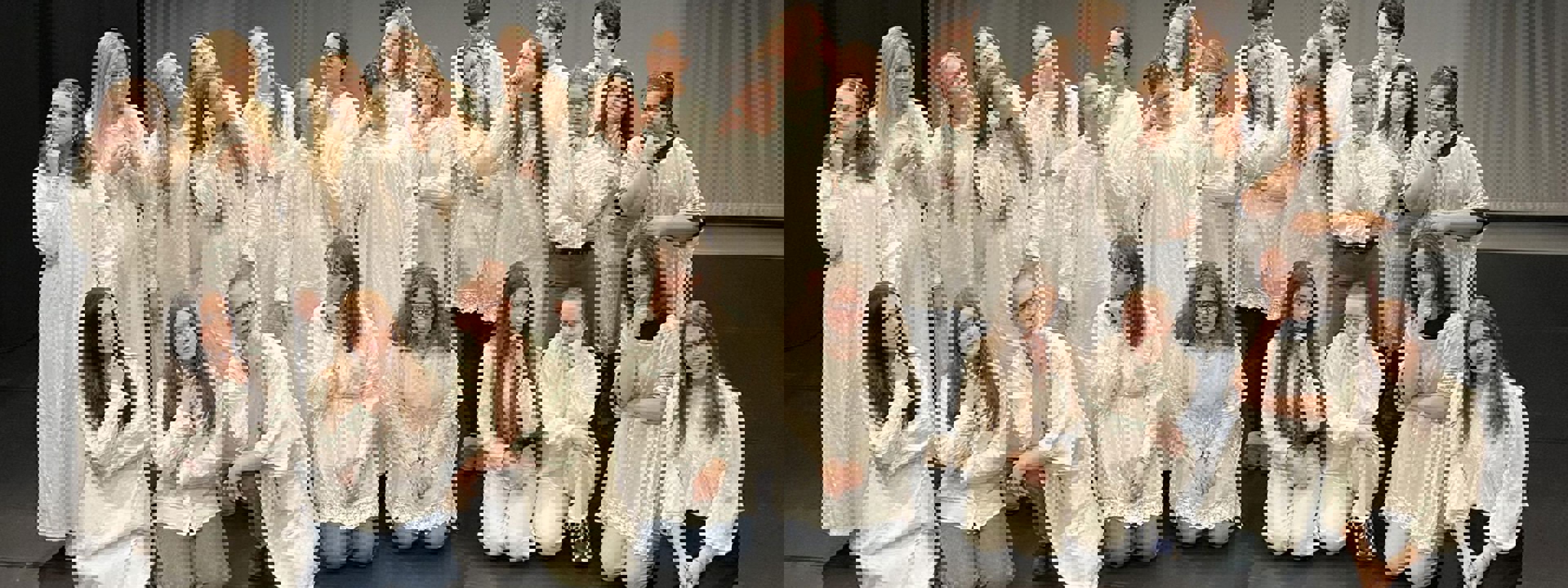 Foto av elevar i Luciadrakt