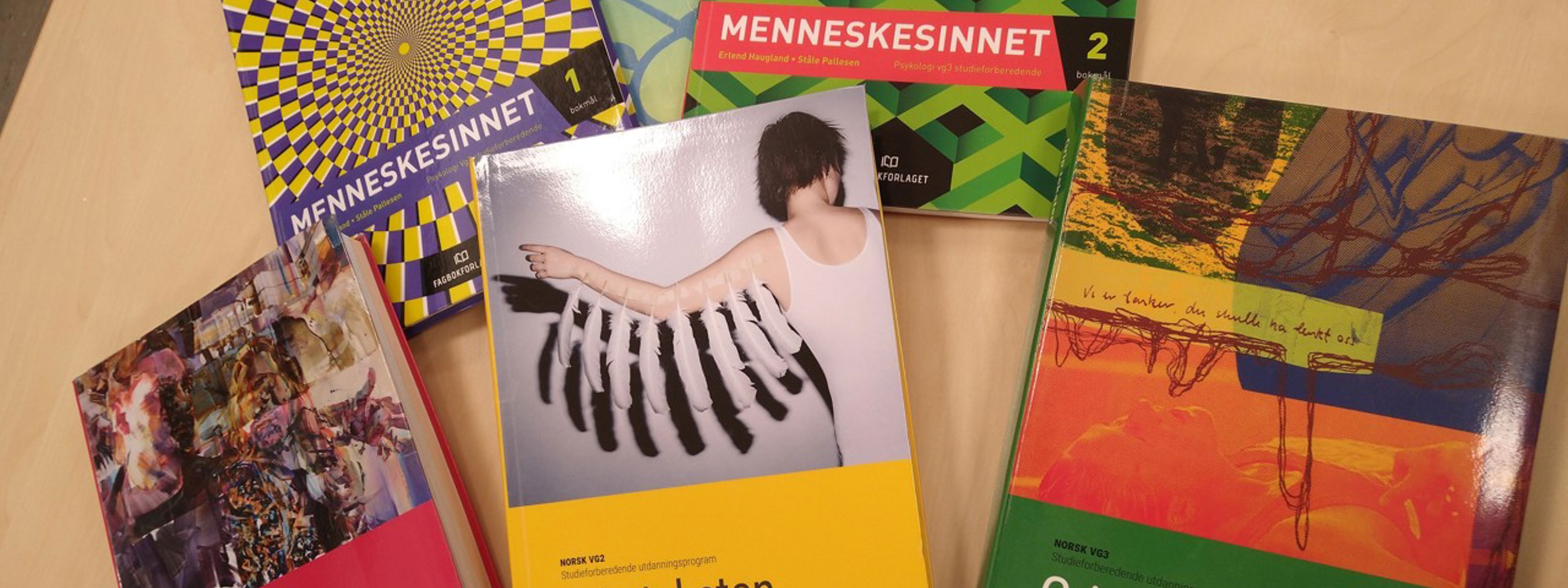Foto av lærebøker